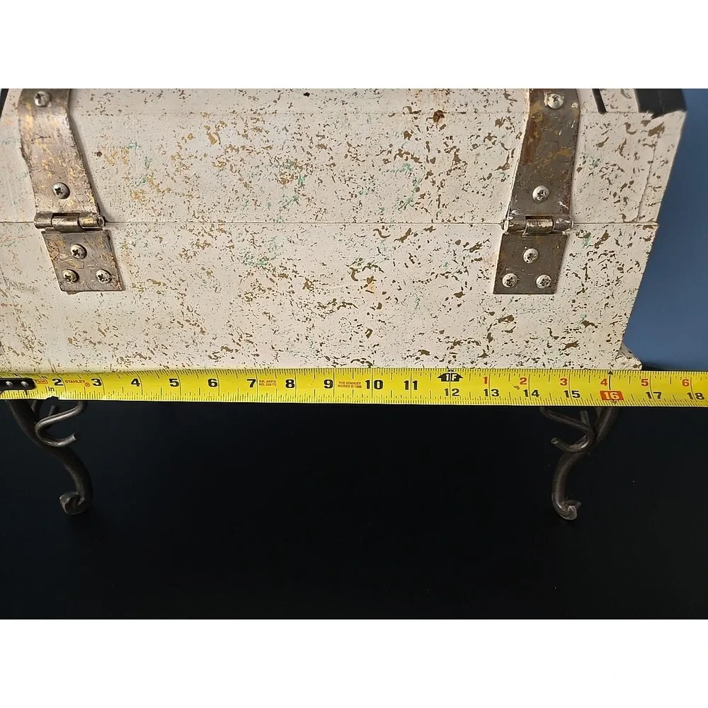 Vintage Wooden Kitchen Storage Box With Metal Legs For Fruits , Counter Top Deco